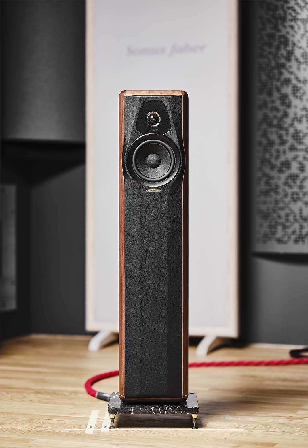 Sonus Faber Maxima Amator Floor Standing Speaker