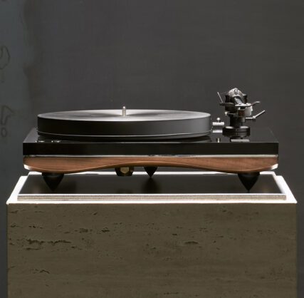 Gold Note Giglio Turntable