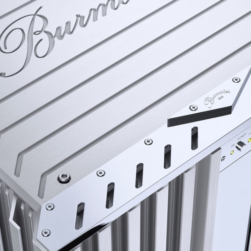 Silver Burmester 909 Reference Line Power Amplifier with a detaling - Hi-Fi Centre.