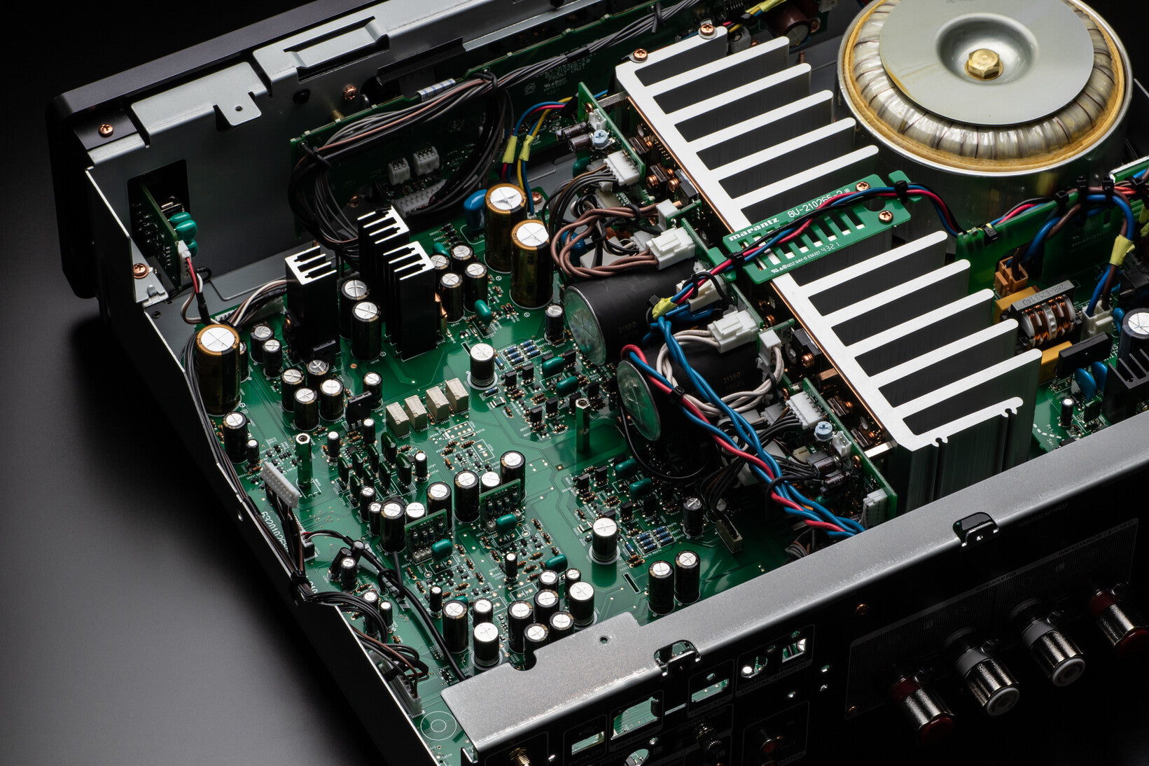 Marantz Model 40n Integrated Amplifier w/HEOS