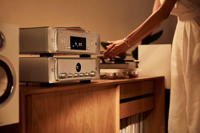 Which components make up an analog hi‑fi system?