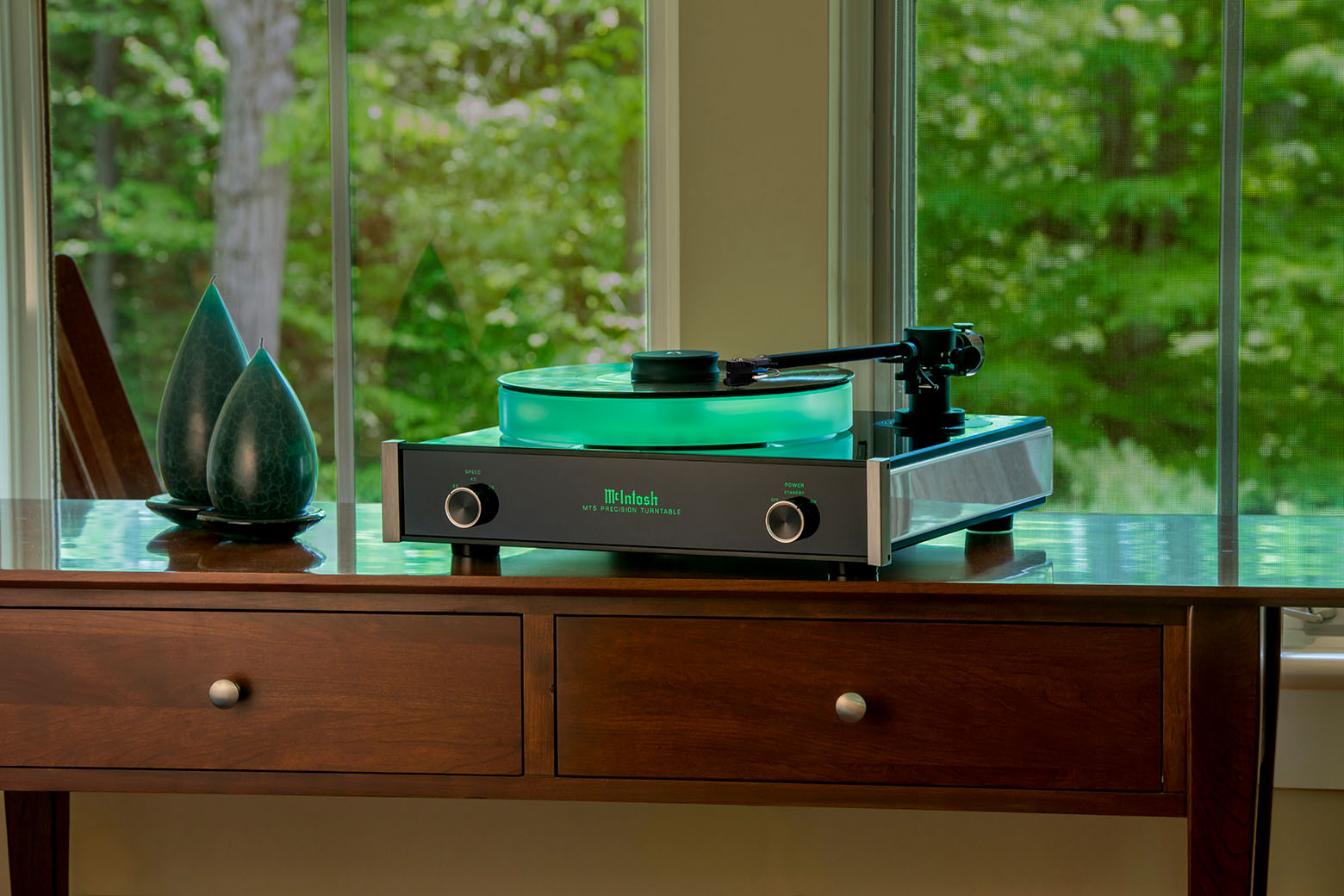 McIntosh MT-5 Precision Turntable
