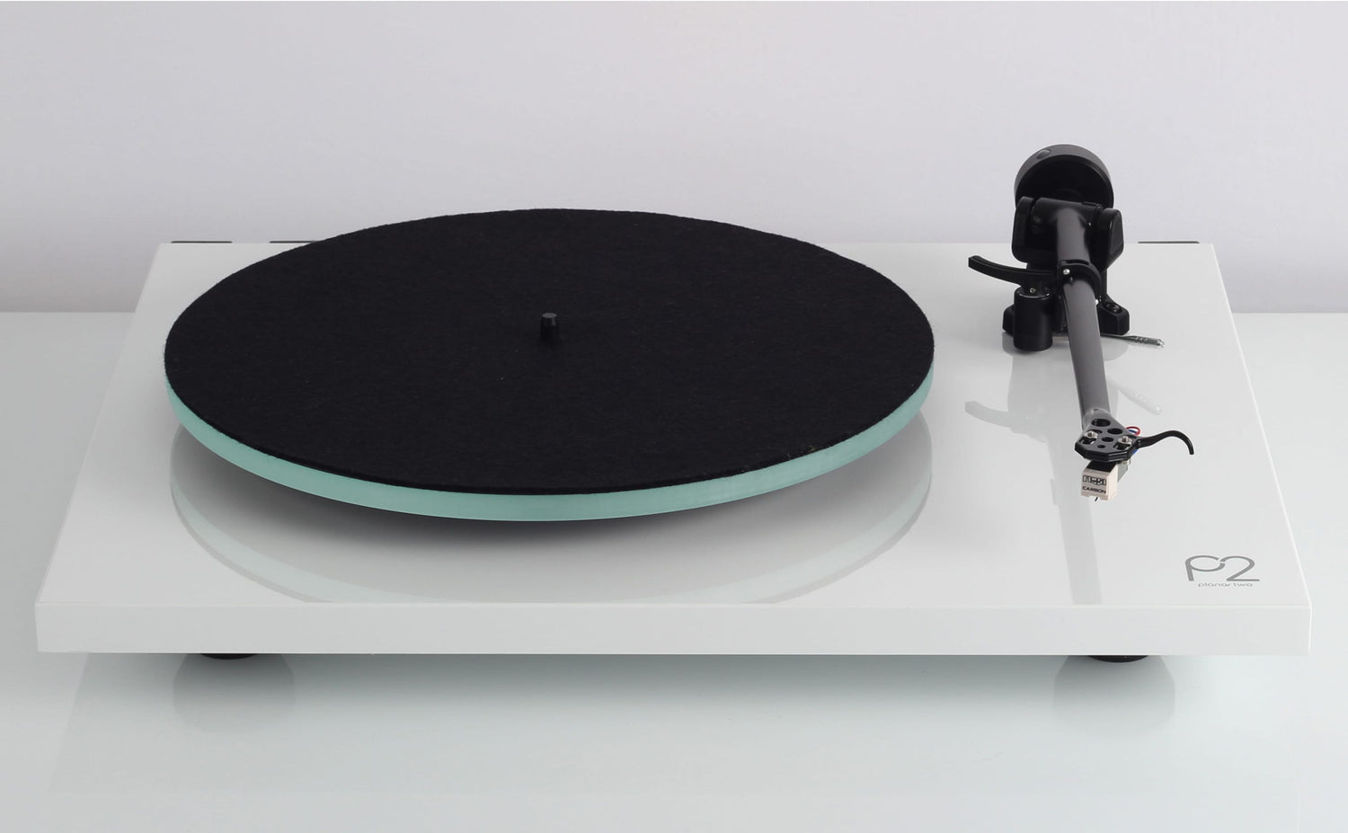 A Rega Planar 2 With Nd3 Cartridge in white color