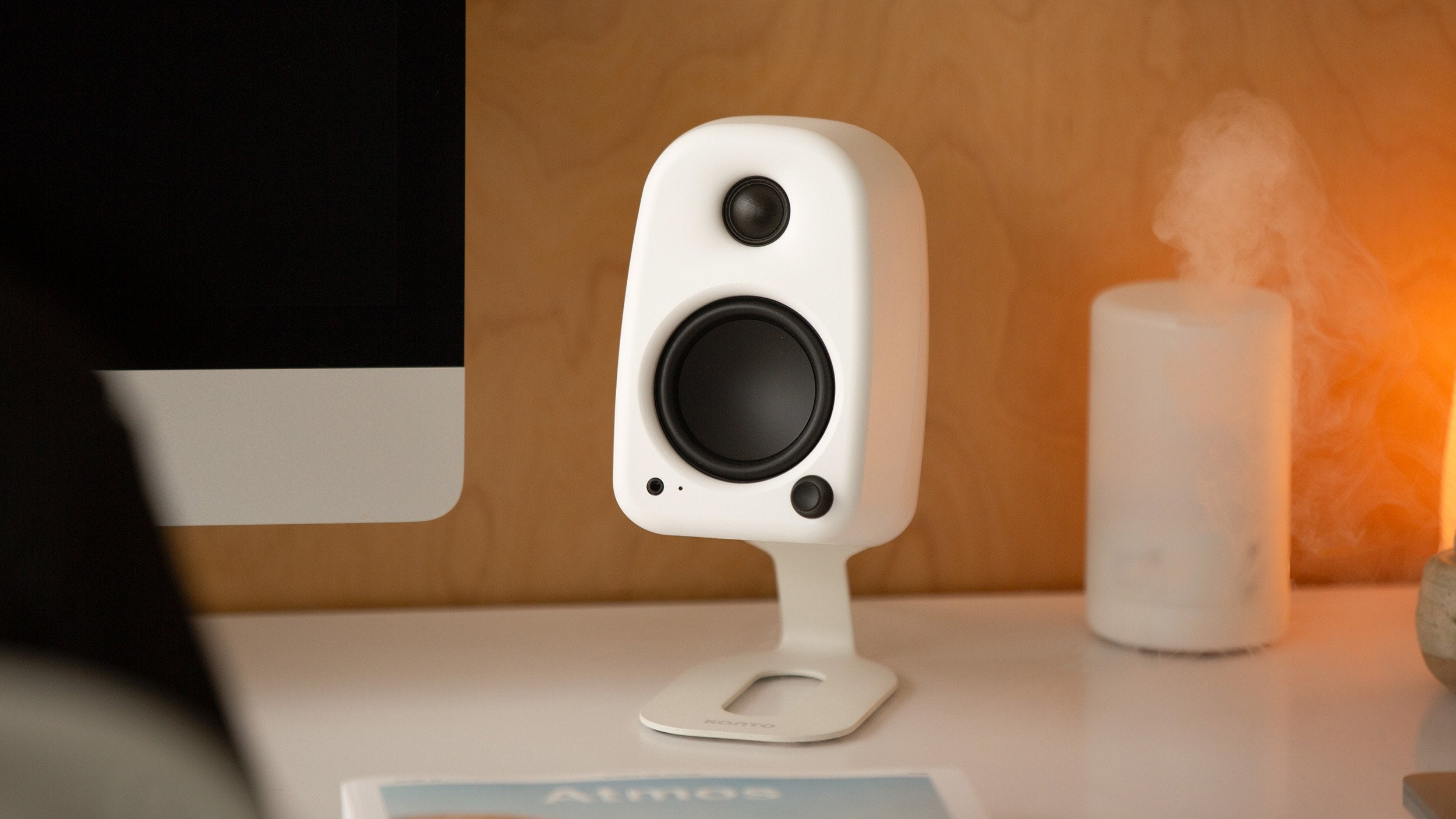 Kanto UKI Powered Bookshelf Speakers