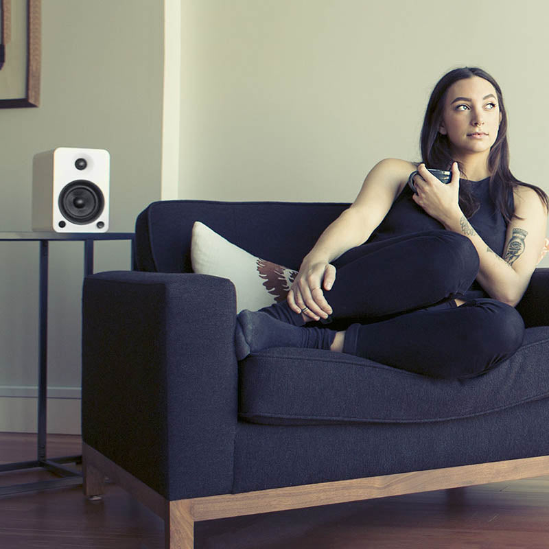 Kanto YU6 Powered Bookshelf Speakers