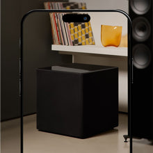 Black KEF KUBE 10 MIE 10
