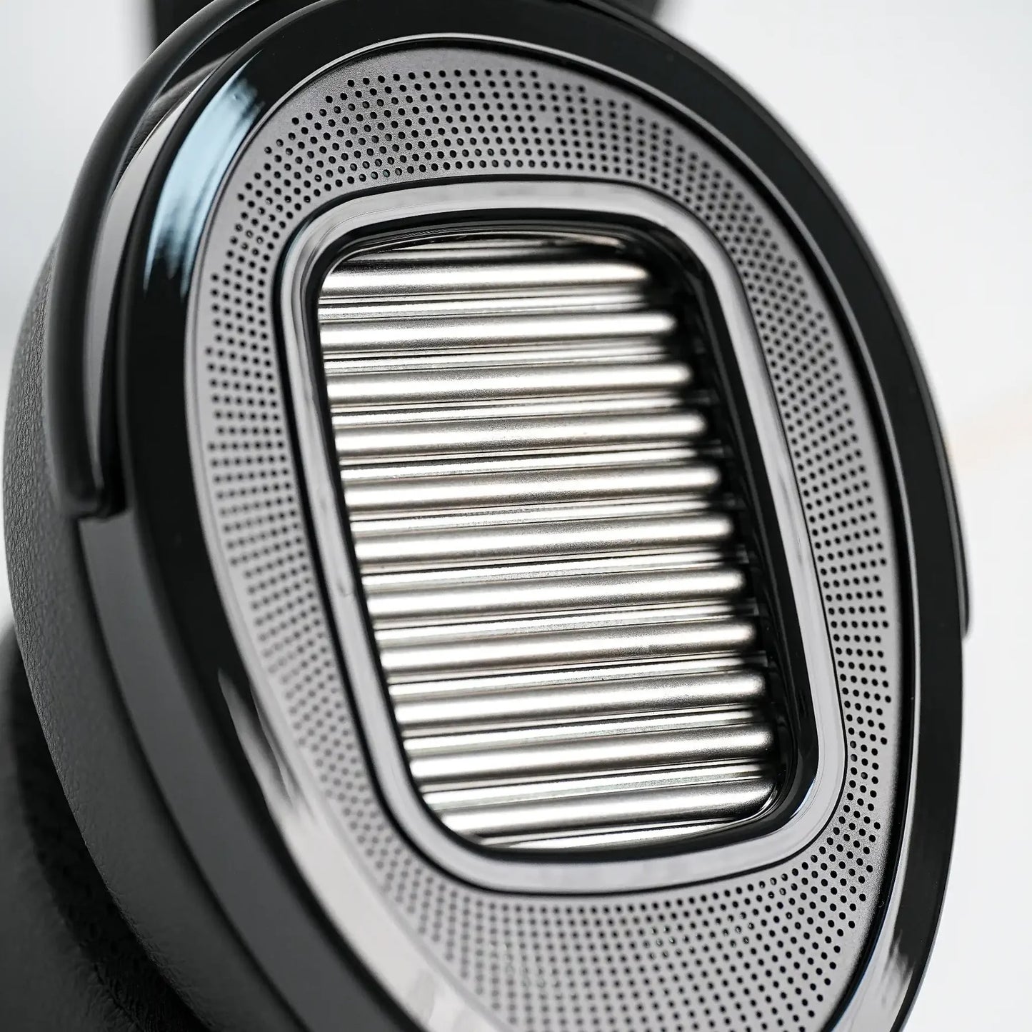 HiFIMan Arya Unveiled Planar Magnetic Headphones