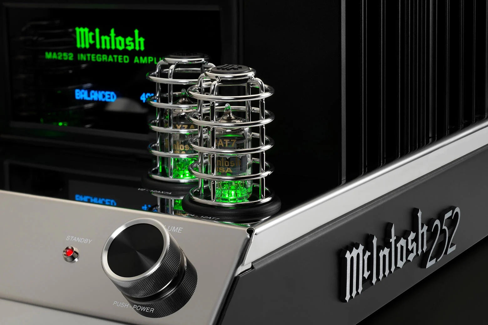 McIntosh MA-252 Hybrid Tube Integrated Amplifier