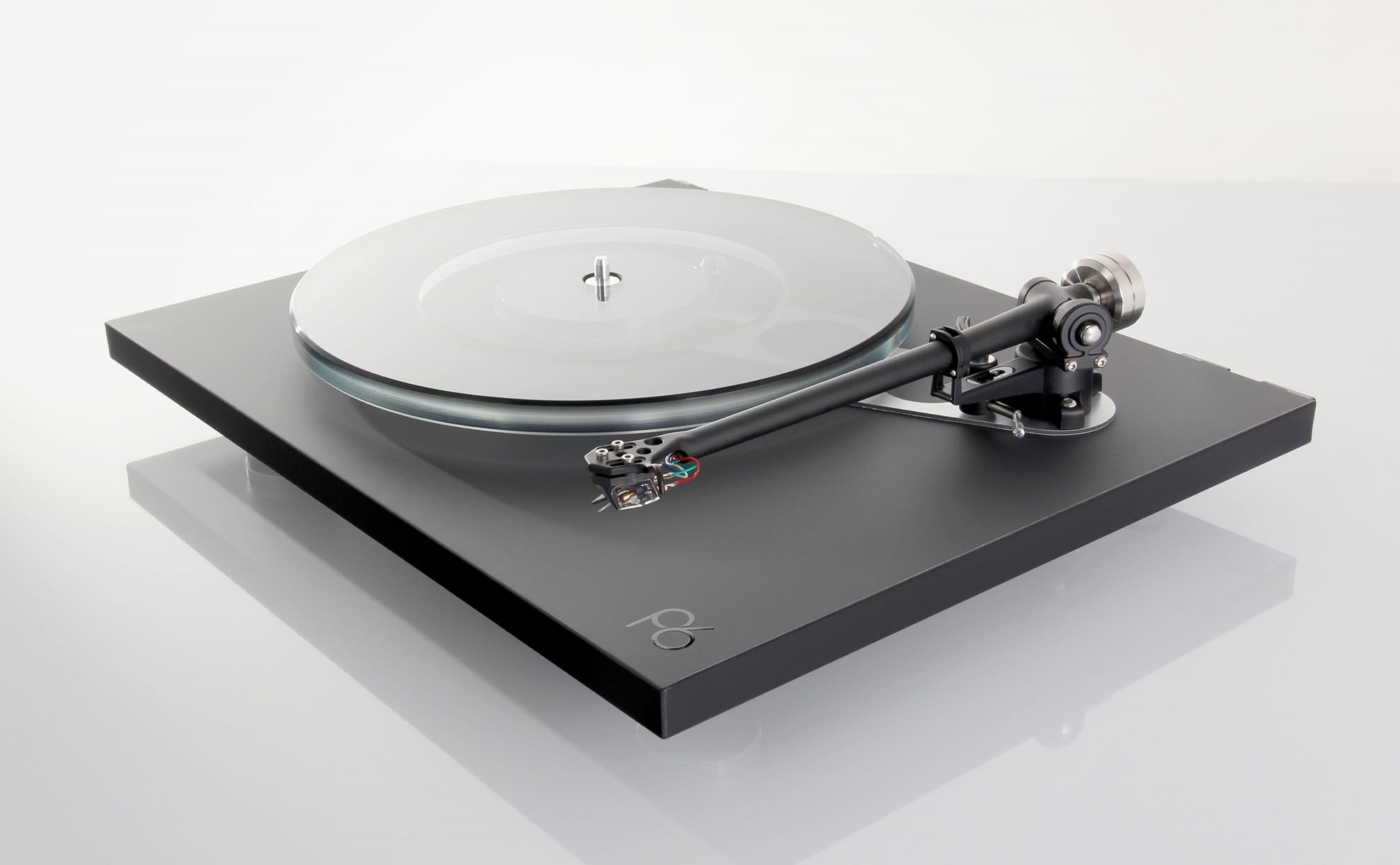 Rega Planar 6 Turntable No Cartridge