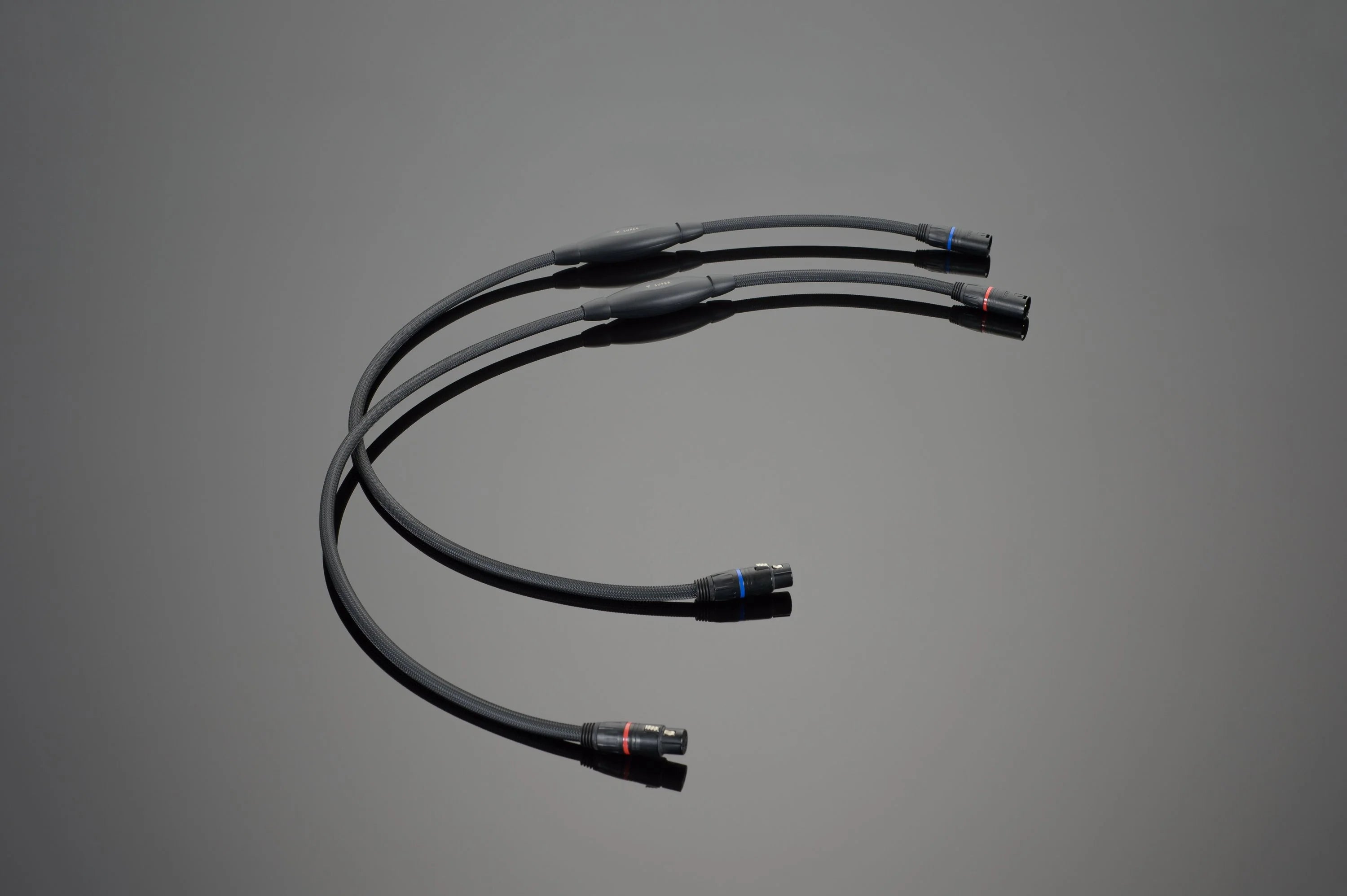 Transparent Super Balanced Interconnect Cable