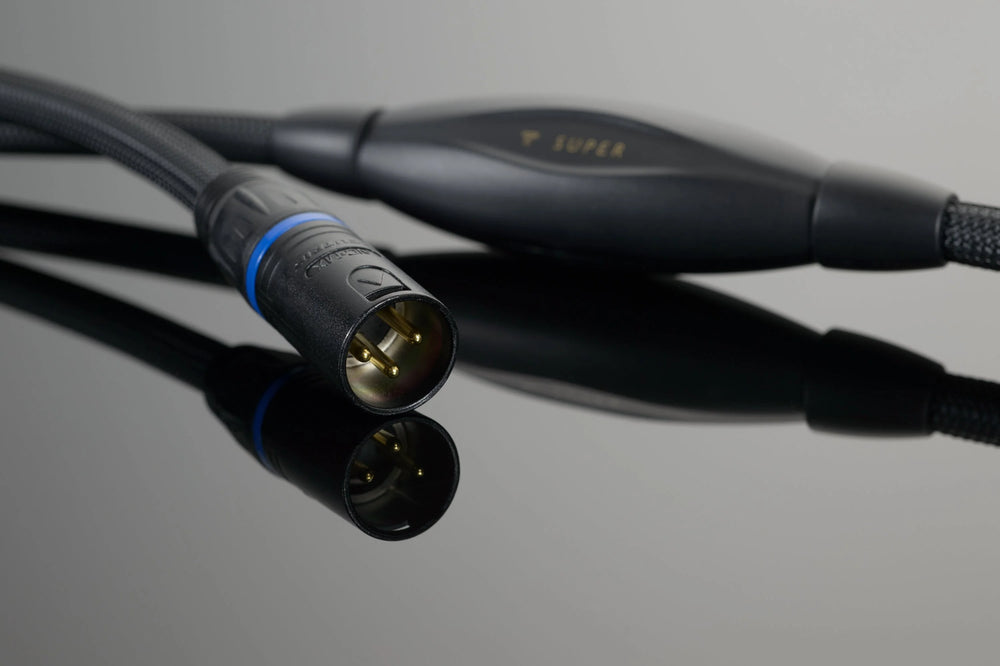 Transparent Super Balanced Interconnect Cable