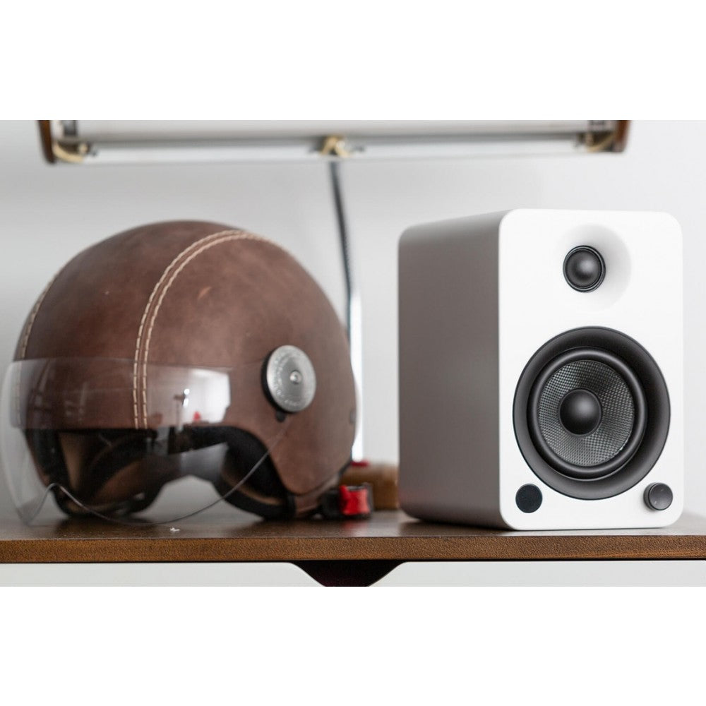 Kanto YU4 Powered Bookshelf Speakers